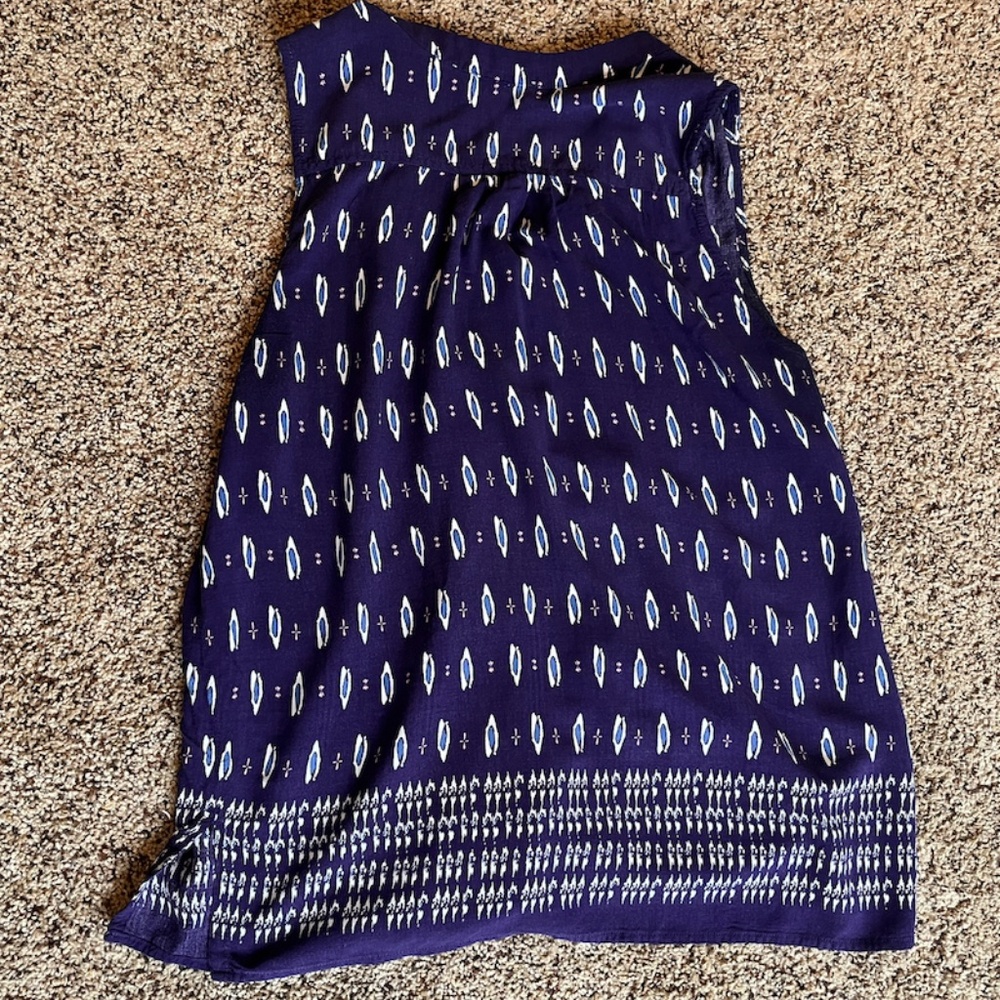 Women's Sleeveless Summer Top - Picture 10 of 10